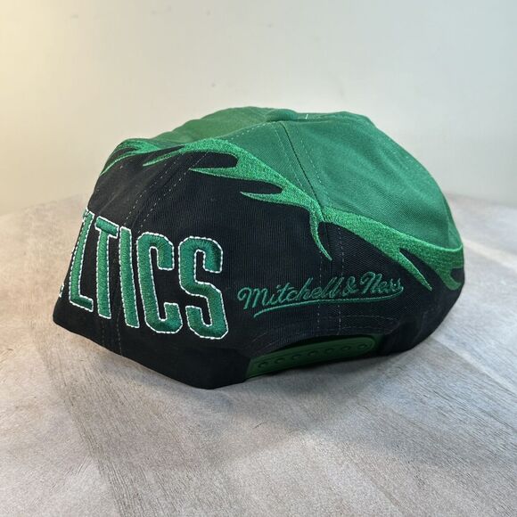 Boston Celtics Spiral Deadstock Cap Green Snapback Mitchell & Ness Unique Hat - Picture 2 of 14